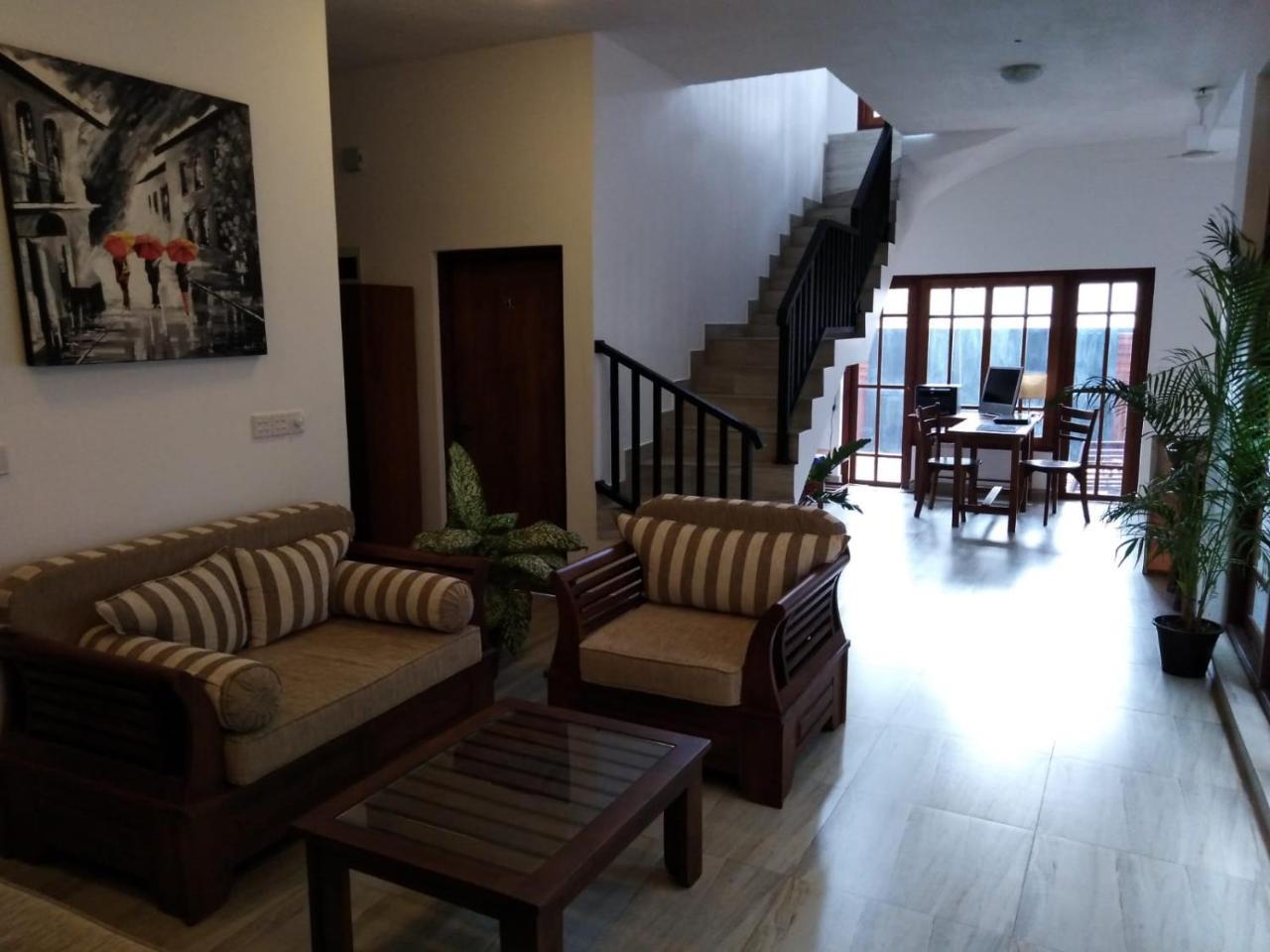 LIJA Residence Negombo Exterior foto