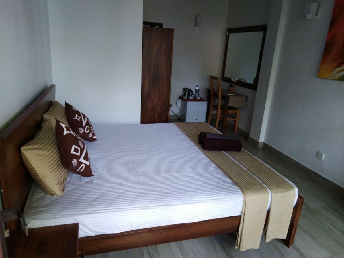 LIJA Residence Negombo Exterior foto